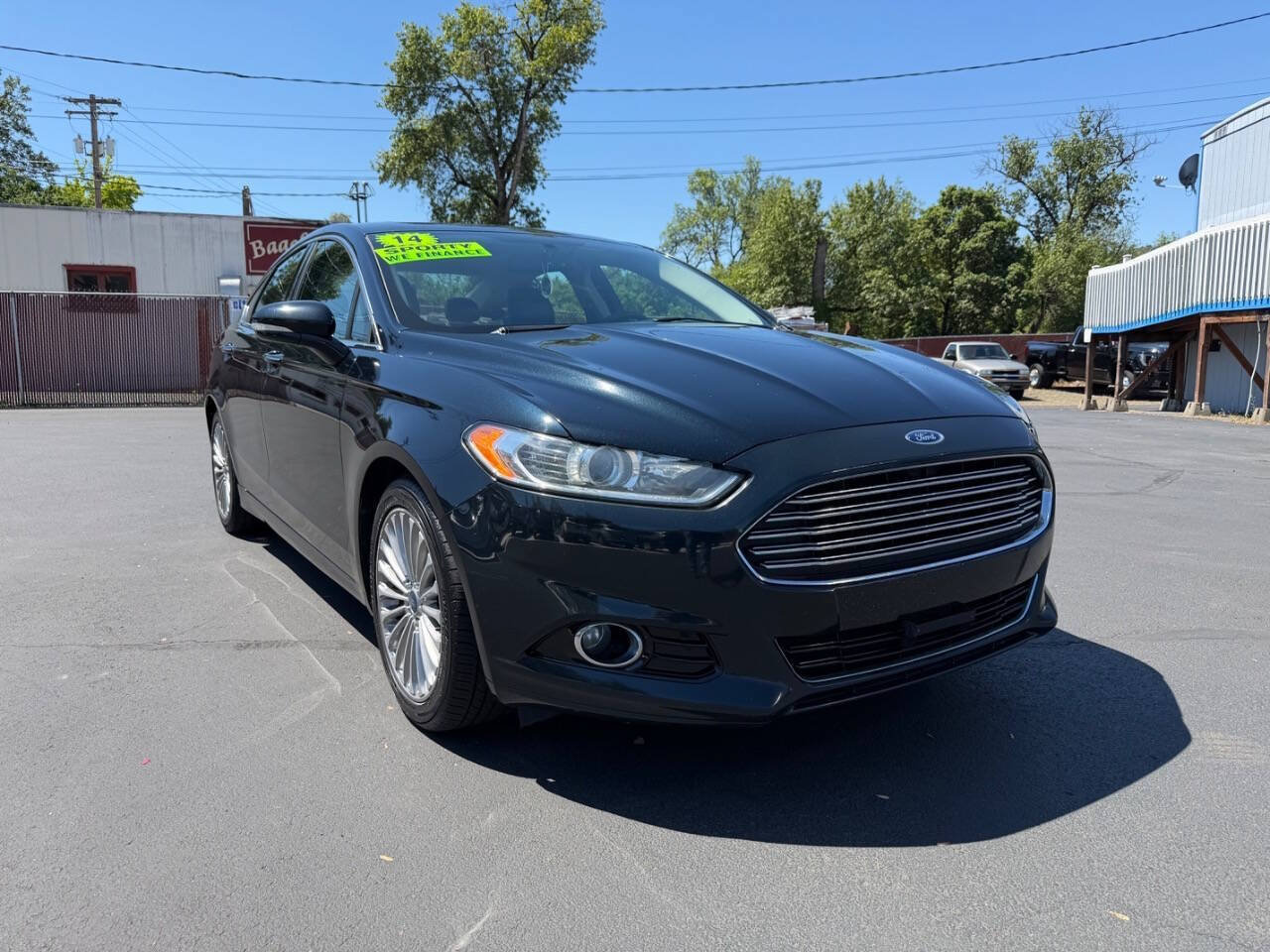 Used 2014 Ford Fusion Titanium FWD image 2
