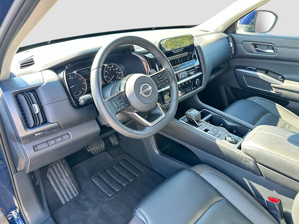 Used 2023 Nissan Pathfinder SL image 10