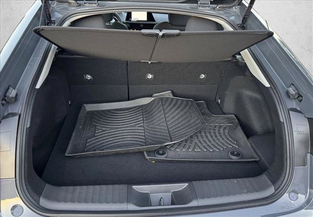 Used 2026 Toyota Prius Plug-In Hybrid FWD image 8