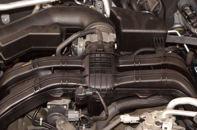 Used 2023 Subaru Outback Premium AWD/4WD image 4