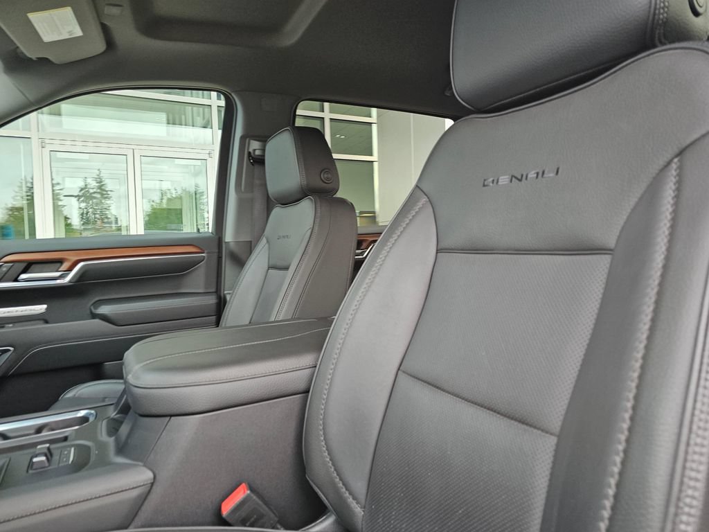 Used 2023 GMC Sierra 1500 Denali w/ Technology Package AWD/4WD image 61