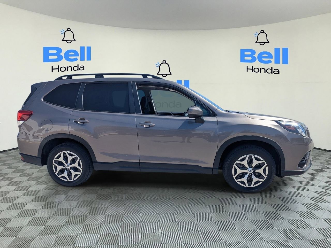 Used 2022 Subaru Forester Premium image 5