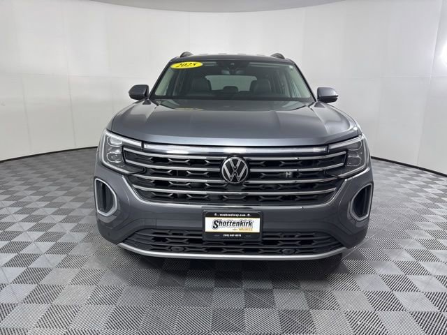 Used 2025 Volkswagen Atlas SE image 8