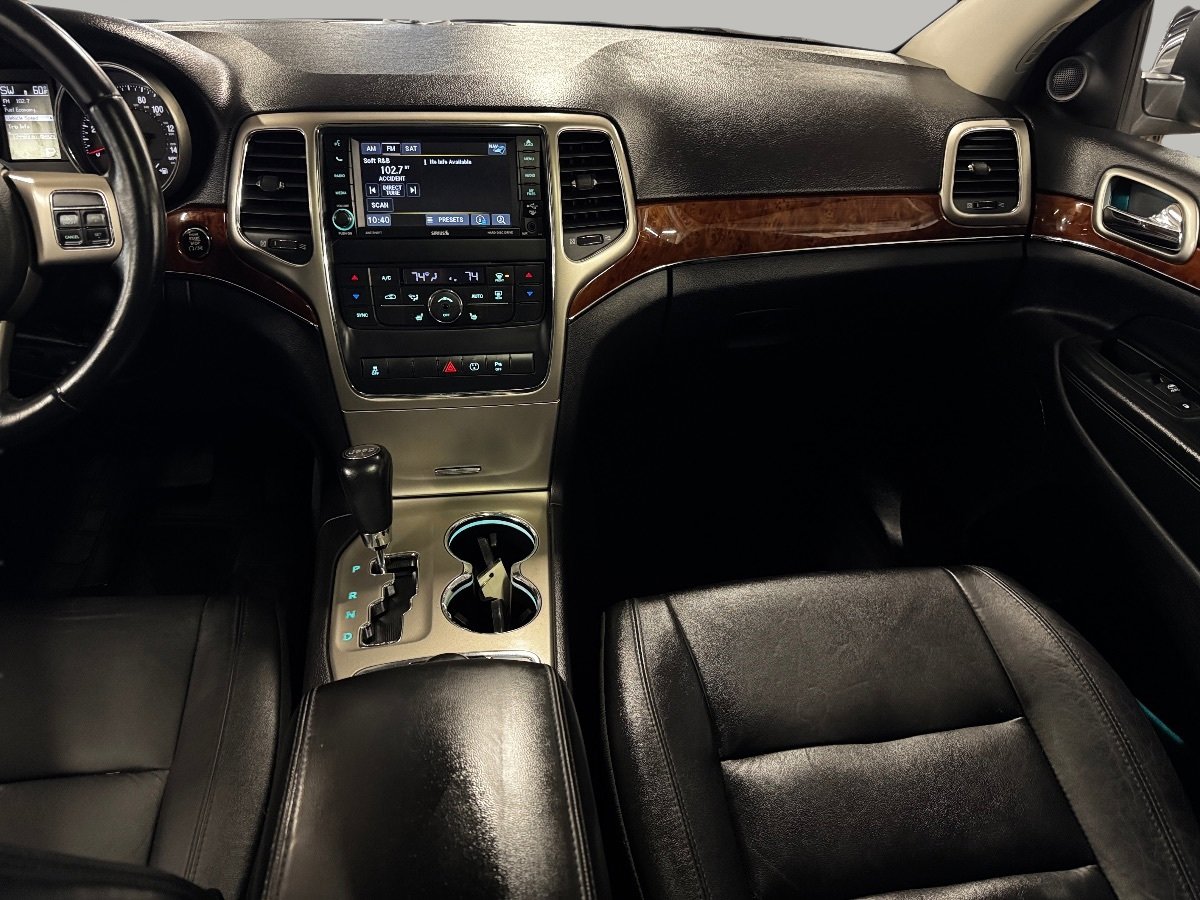 Used 2013 Jeep Grand Cherokee Limited w/ Trailer Tow Group image 20