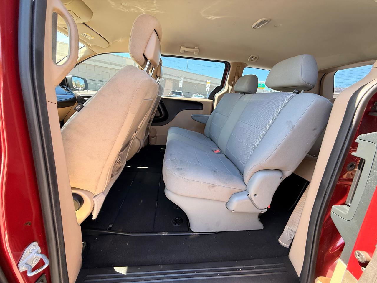 Used 2016 Dodge Grand Caravan American Value Package image 8