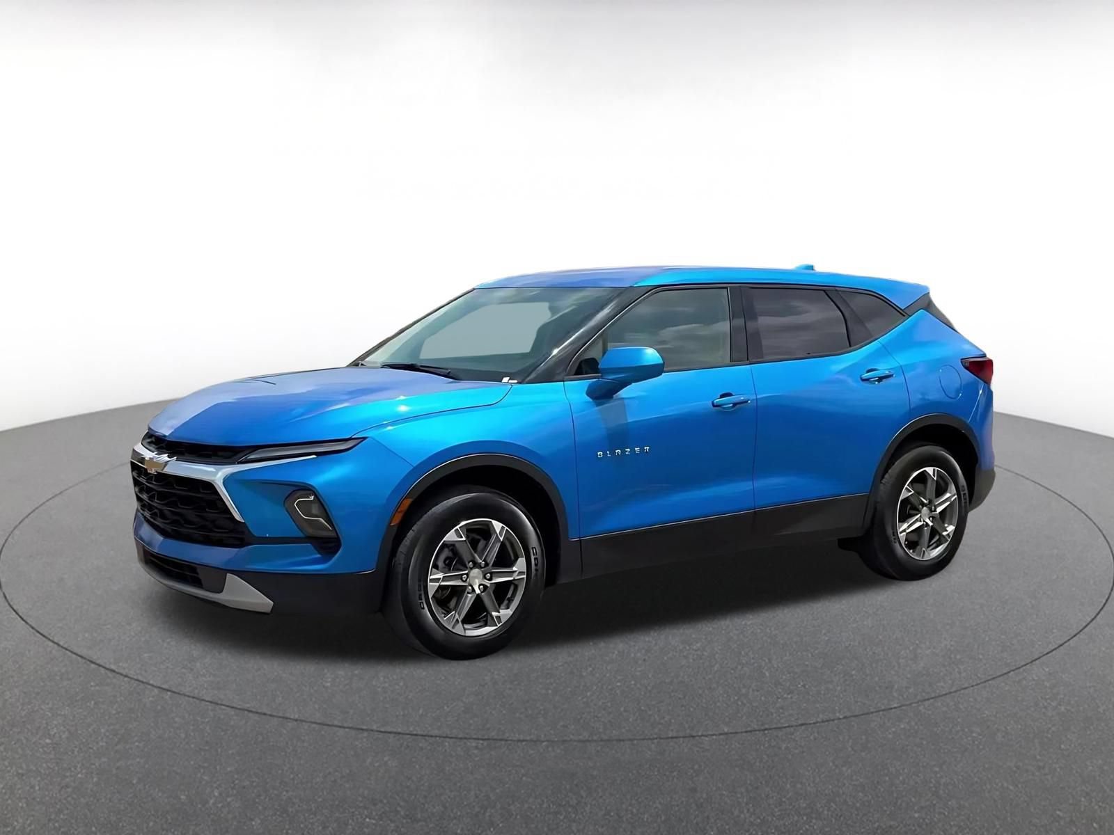 Used 2026 Chevrolet Blazer LT FWD image 7