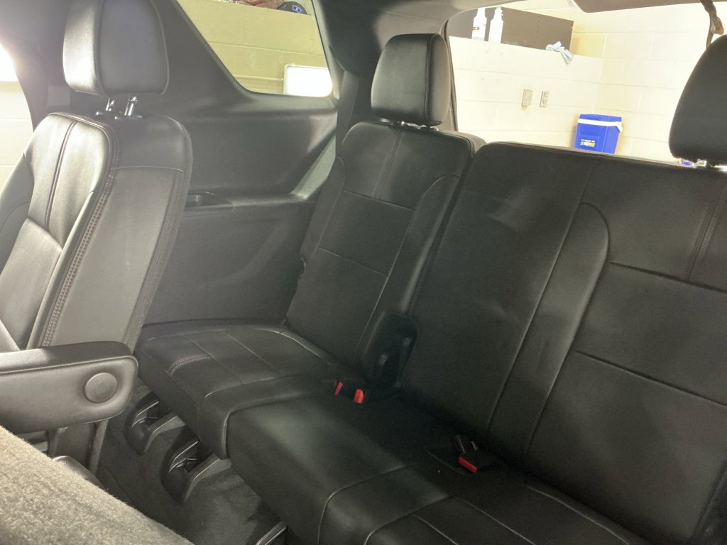 Used 2023 Chevrolet Traverse RS image 14