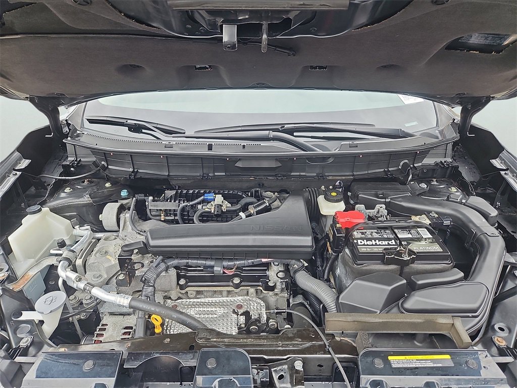 Used 2018 Nissan Rogue SV image 23