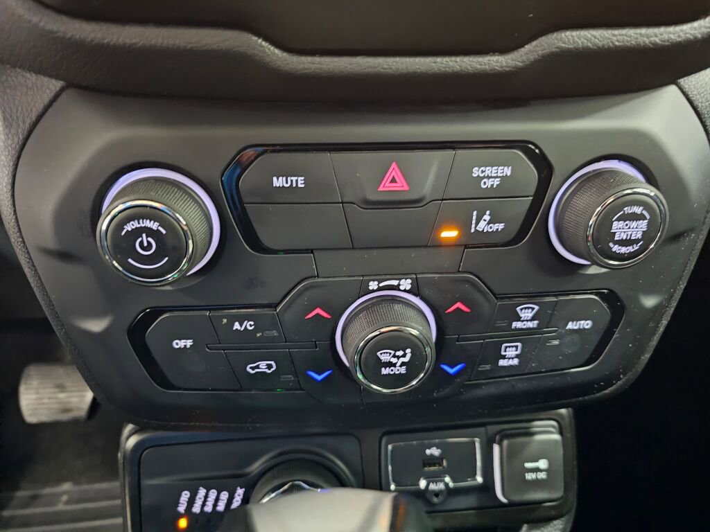 Used 2023 Jeep Renegade Trailhawk image 22