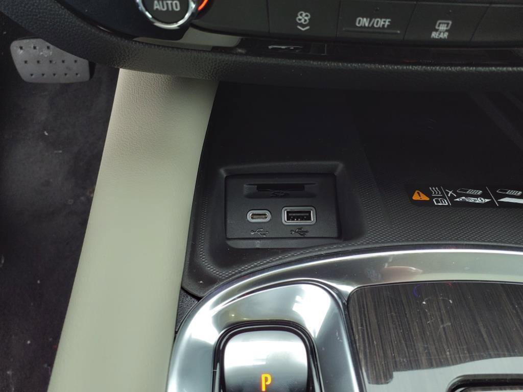 Certified 2024 Buick Enclave Essence w/ Experience Buick Package image 14