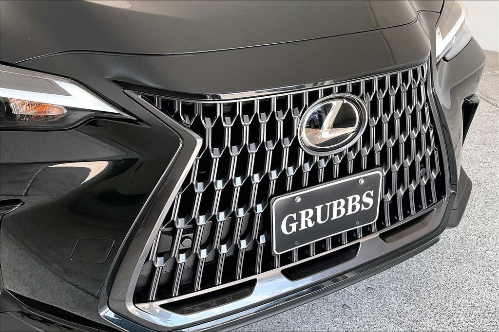 Used 2025 Lexus NX 250 FWD w/ Premium Package image 34