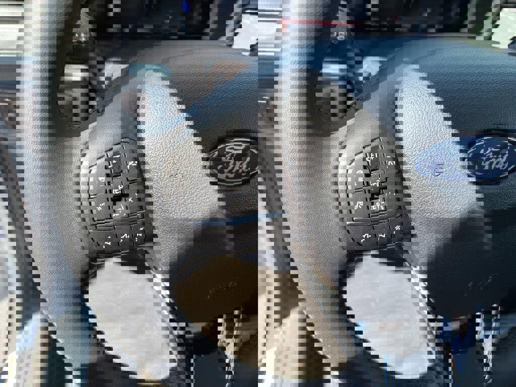 New 2025 Ford Maverick Lariat w/ Black Appearance Package image 18