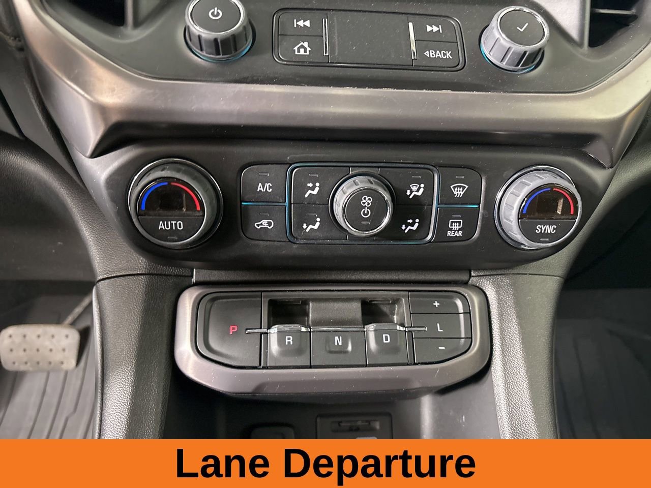 Used 2023 GMC Acadia AT4 w/ Technology Package AWD/4WD image 19