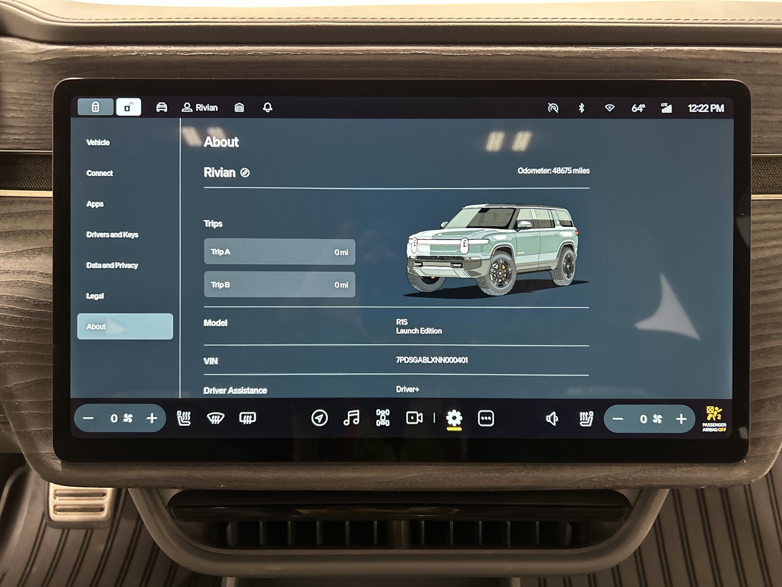 Used 2022 Rivian R1S Launch Edition image 29