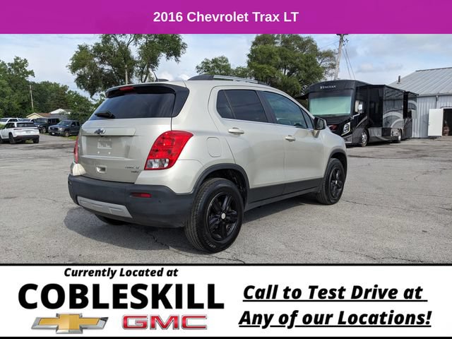 Used 2016 Chevrolet Trax LT w/ LT Convenience Package AWD/4WD image 10