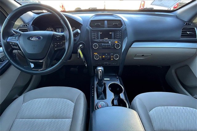 Used 2019 Ford Explorer Base w/ Class III Trailer Tow Package image 15