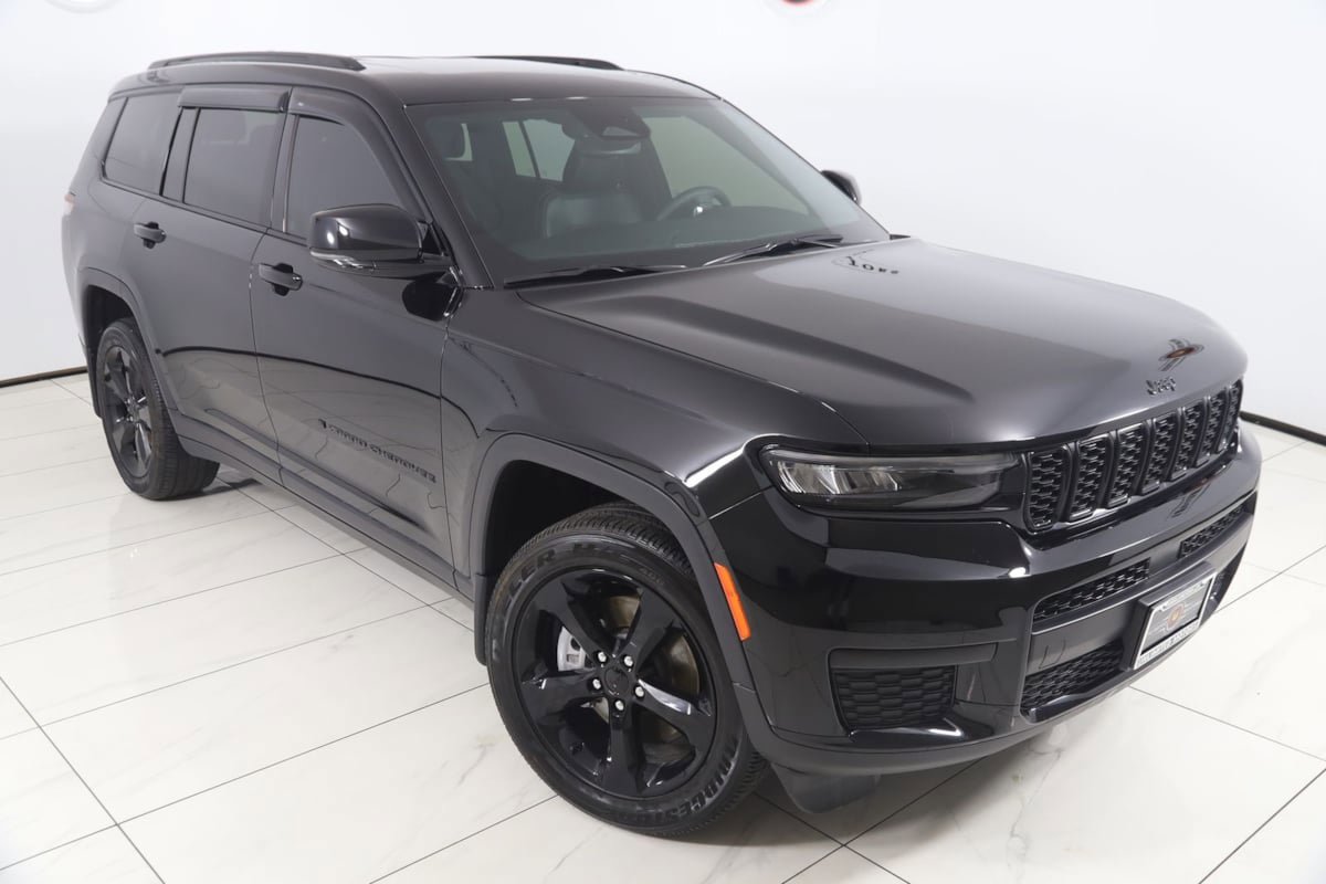 Used 2023 Jeep Grand Cherokee L Laredo AWD/4WD image 19