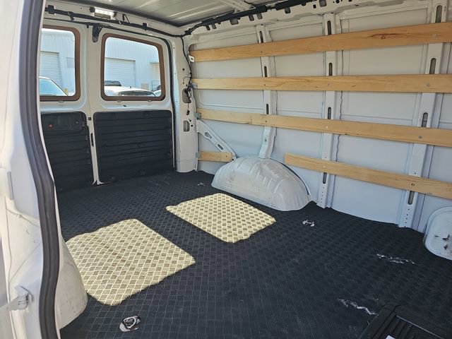 Used 2024 GMC Savana 2500 w/ Driver Convenience Package image 11