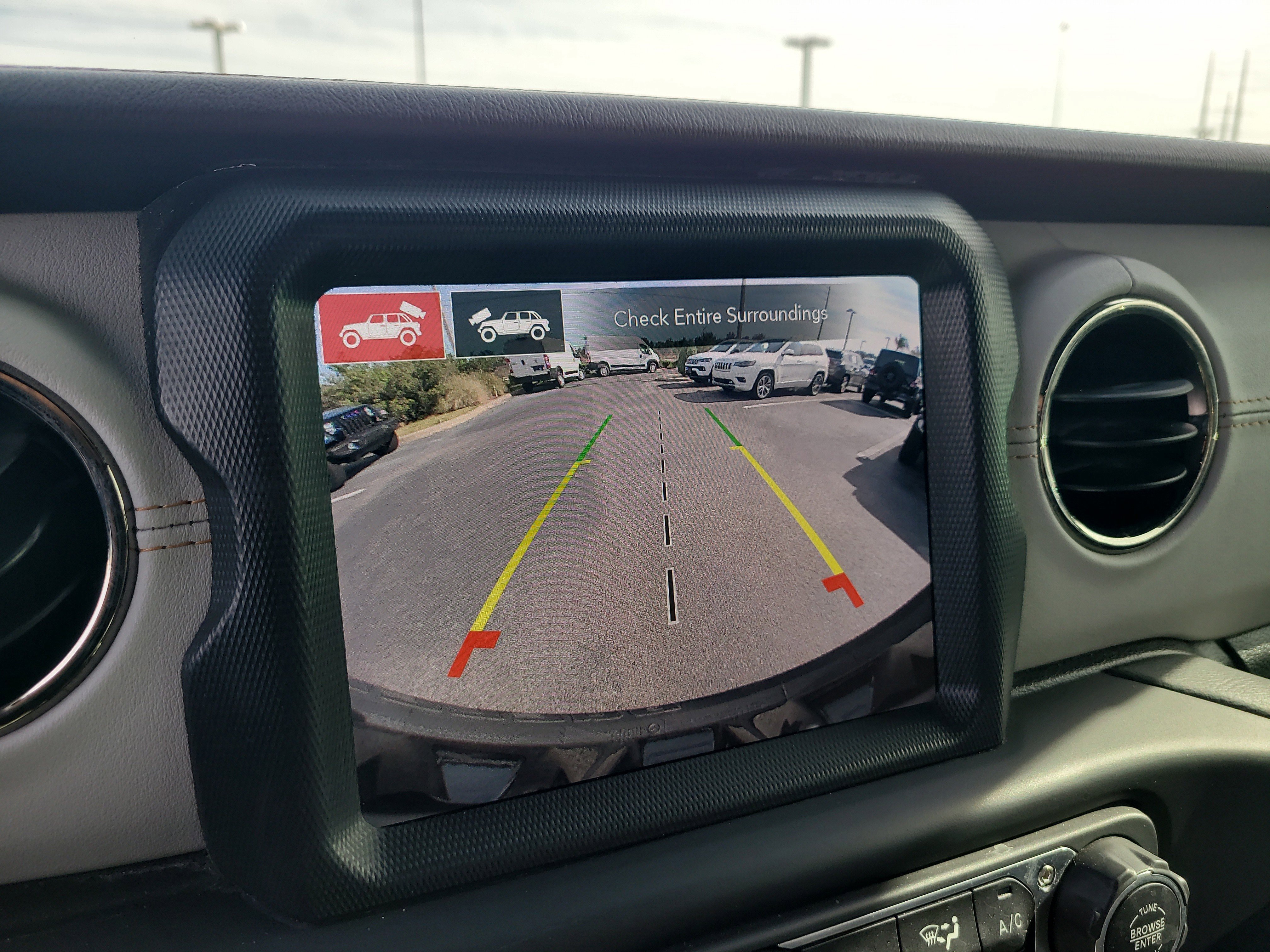 Used 2021 Jeep Wrangler Unlimited Sahara image 22