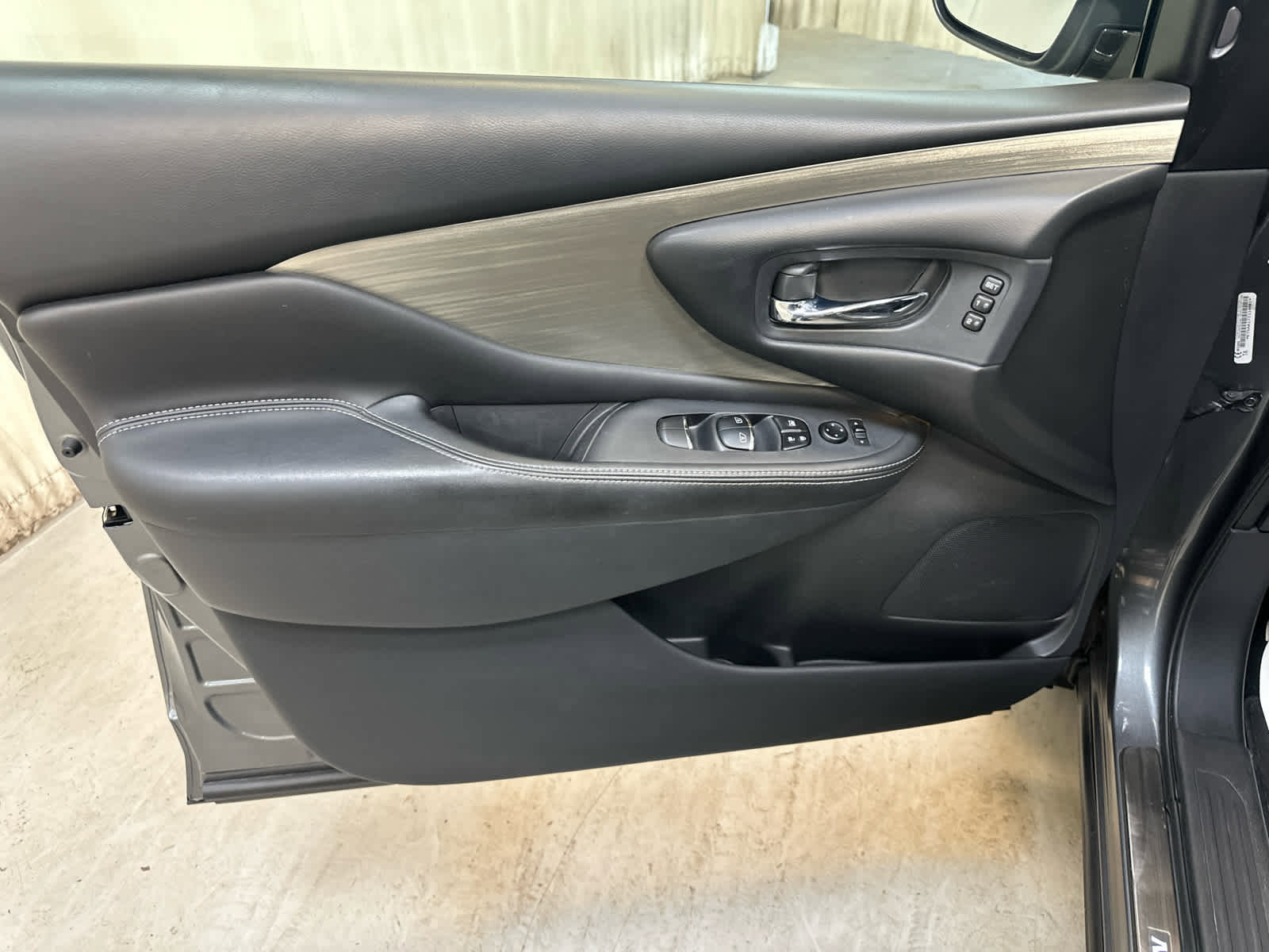 Certified 2018 Nissan Murano SL w/ Midnight Edition Package AWD/4WD image 26