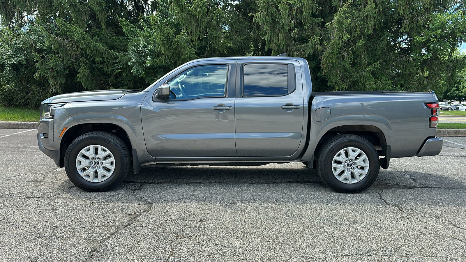 Used 2022 Nissan Frontier SV AWD/4WD image 26