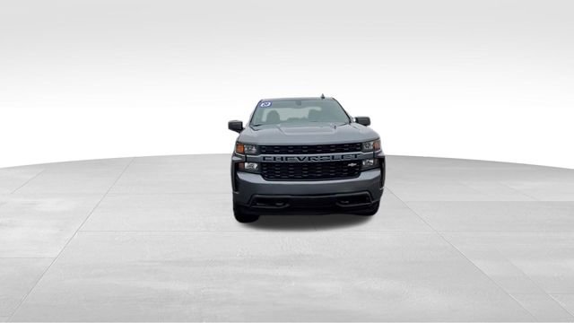 Used 2020 Chevrolet Silverado 1500 Custom w/ Custom Value Package image 3