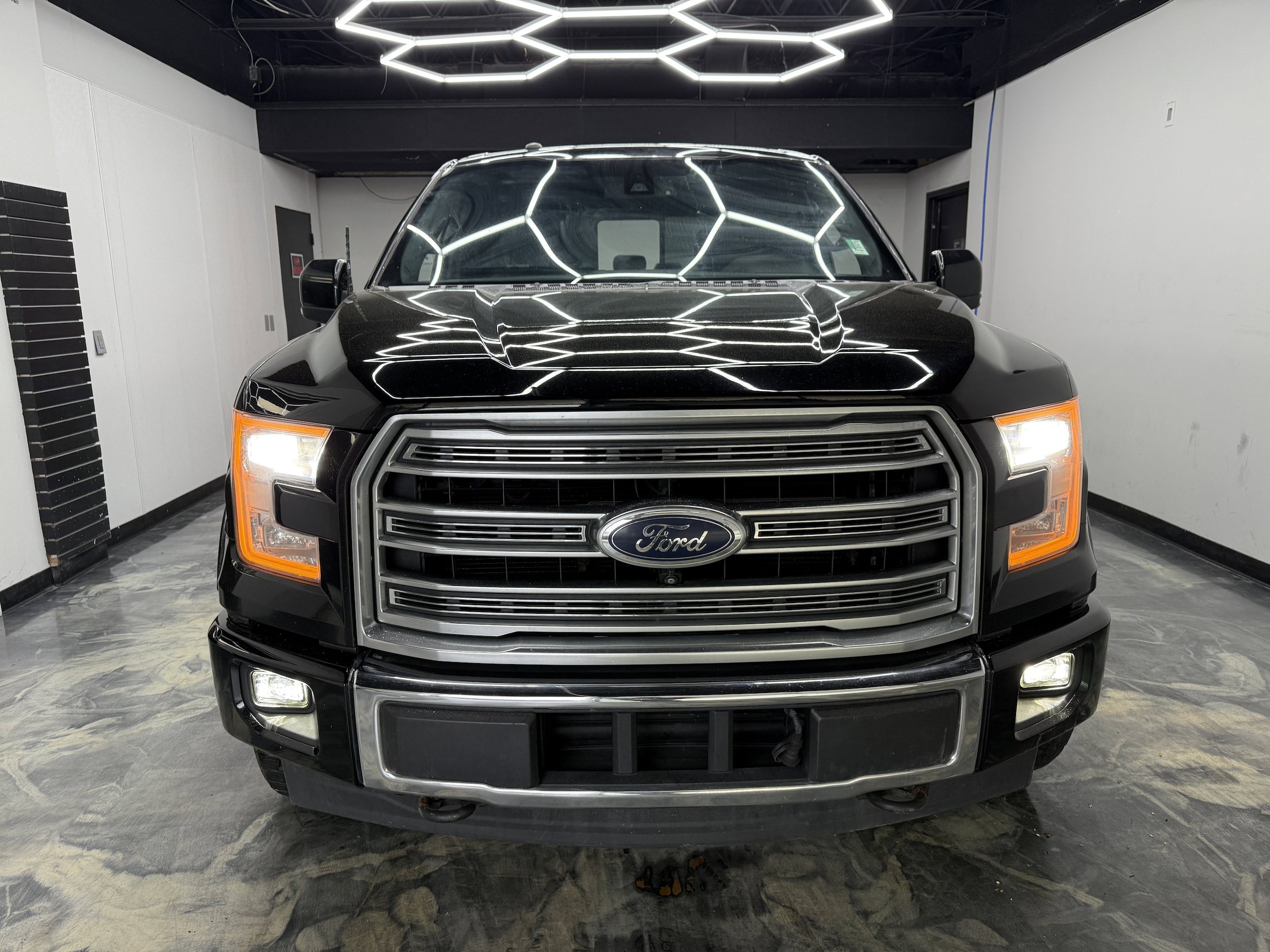 Used 2017 Ford F150 Limited AWD/4WD image 7
