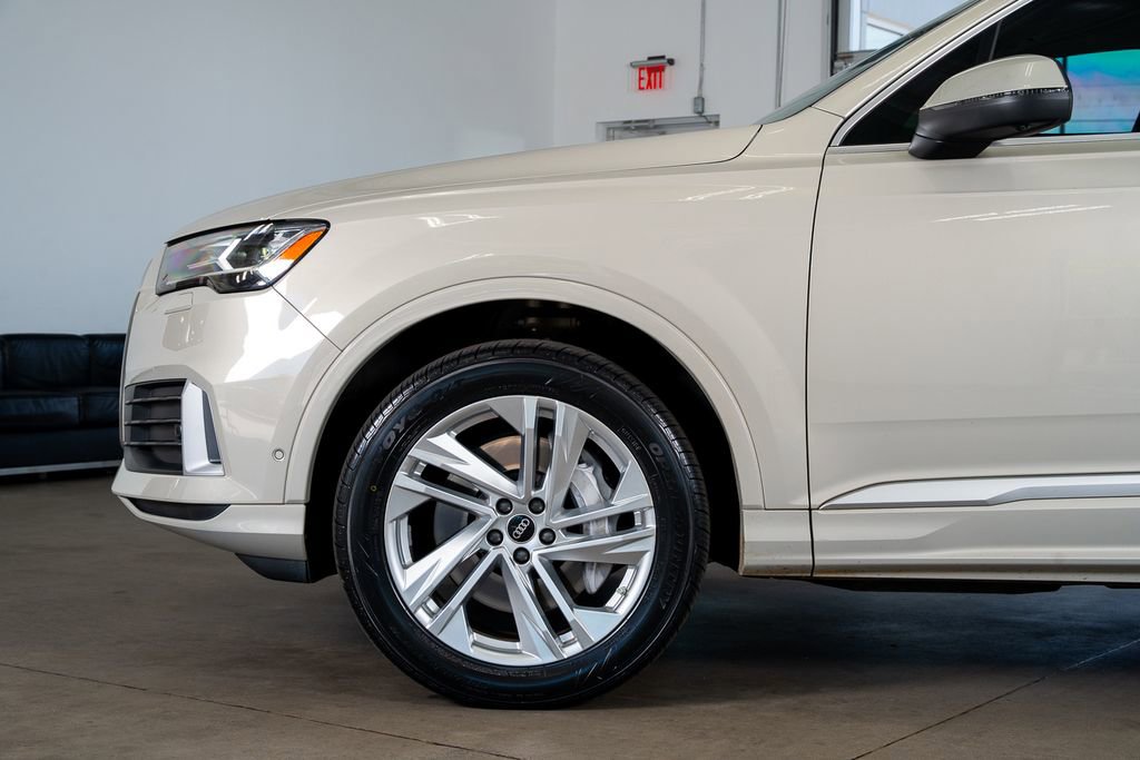 Used 2023 Audi Q7 2.0T Premium AWD/4WD image 25