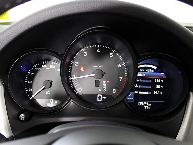 New 2026 Porsche Macan AWD/4WD image 21