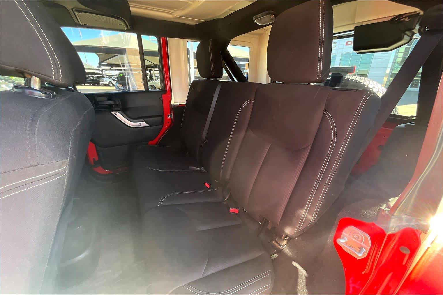 Certified 2018 Jeep Wrangler Unlimited Sahara w/ Connectivity Group AWD/4WD image 13
