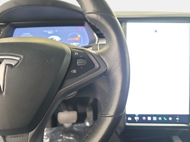Used 2018 Tesla Model X AWD/4WD image 18