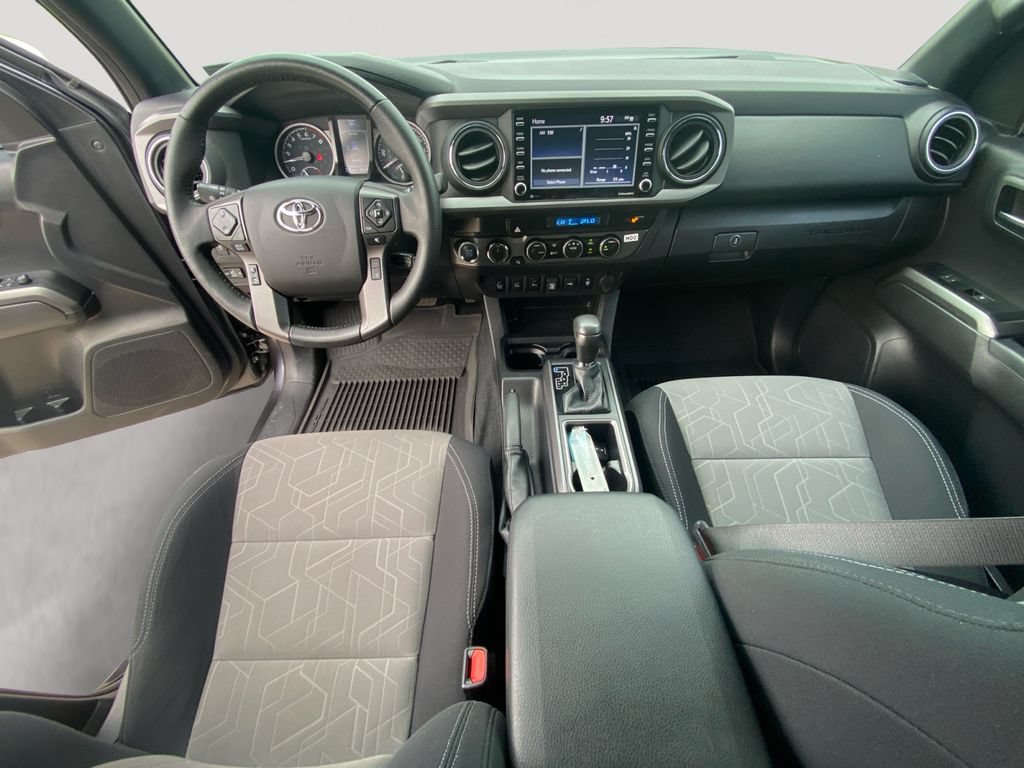 Used 2023 Toyota Tacoma TRD Off-Road w/ Technology Package AWD/4WD image 10