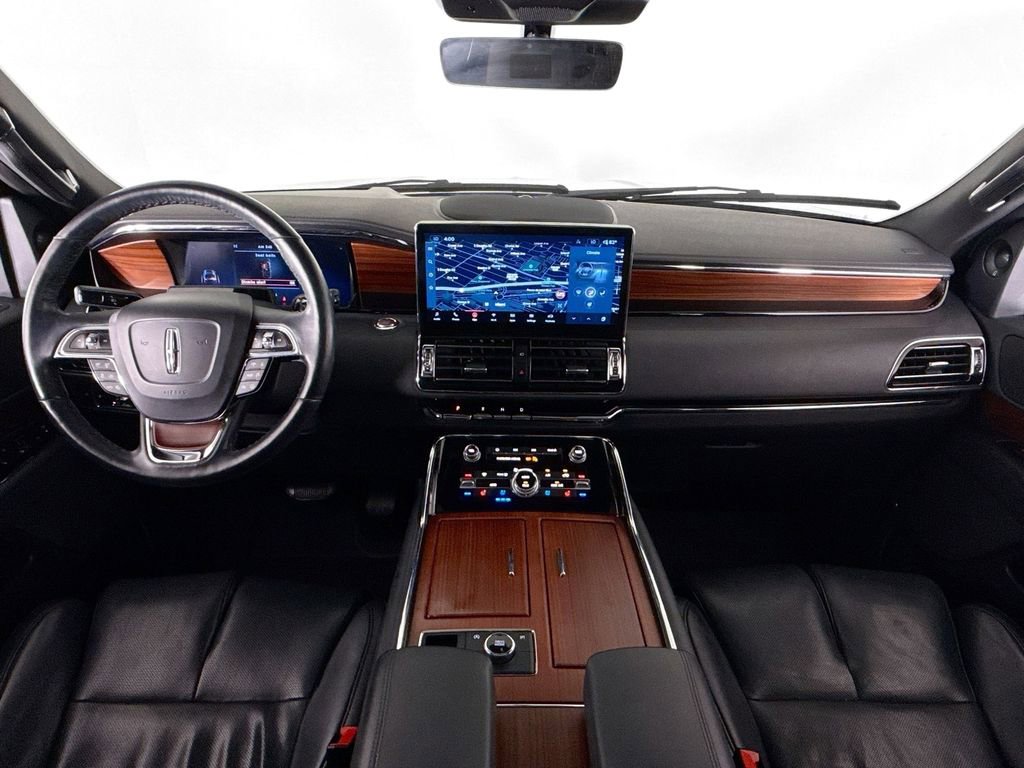 Used 2023 Lincoln Navigator Reserve w/ Monochromatic Package image 9