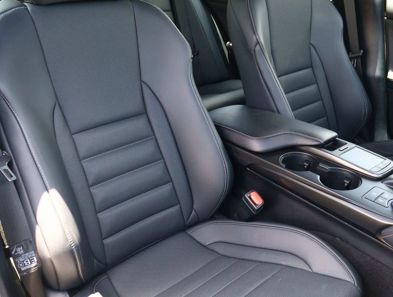 Used 2023 Lexus IS 500 RWD image 18
