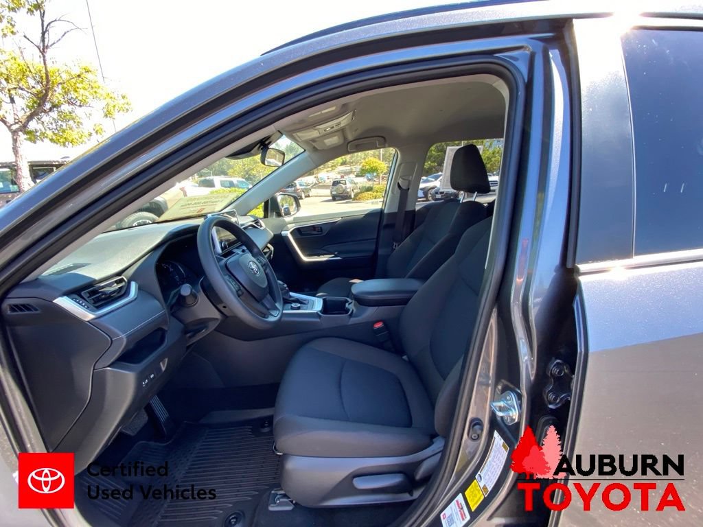 Certified 2025 Toyota RAV4 LE AWD/4WD image 29