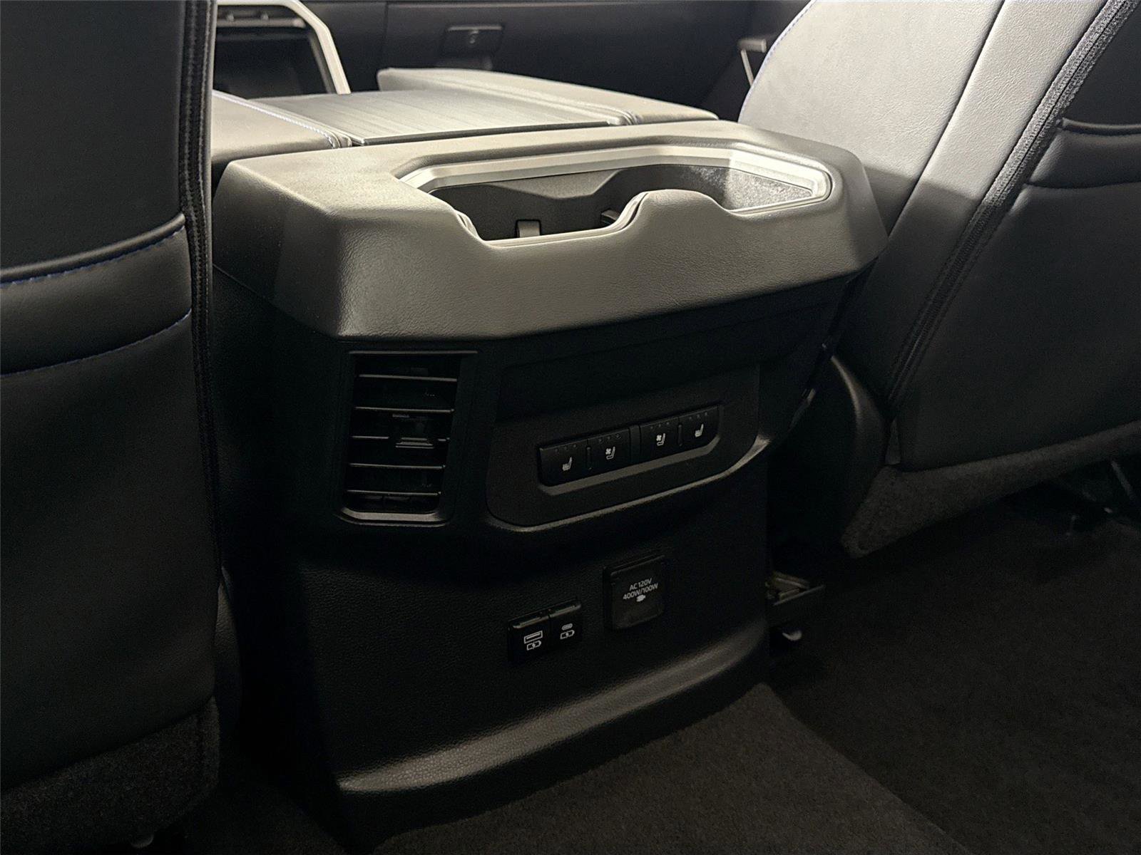 Used 2024 Toyota Tundra Platinum image 37