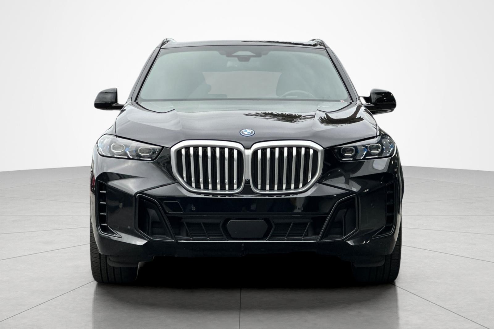 Used 2024 BMW X5 xDrive50e w/ M Sport Package AWD/4WD image 8