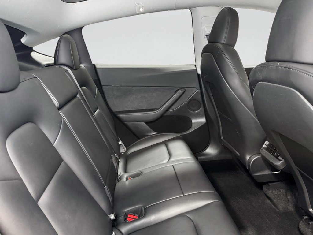 Used 2025 Tesla Model Y Long Range image 20