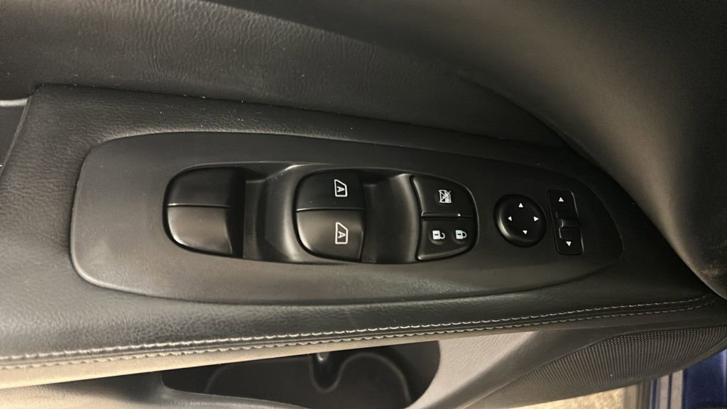 Used 2017 Nissan Pathfinder SL w/ SL Tech Package image 19