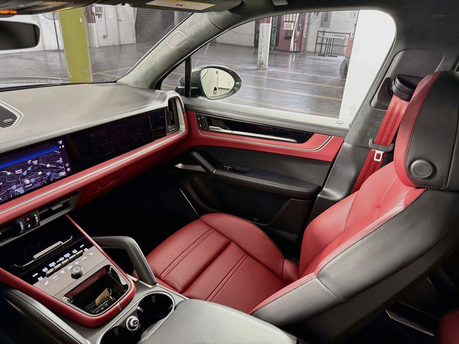 Certified 2026 Porsche Cayenne GTS AWD/4WD image 30