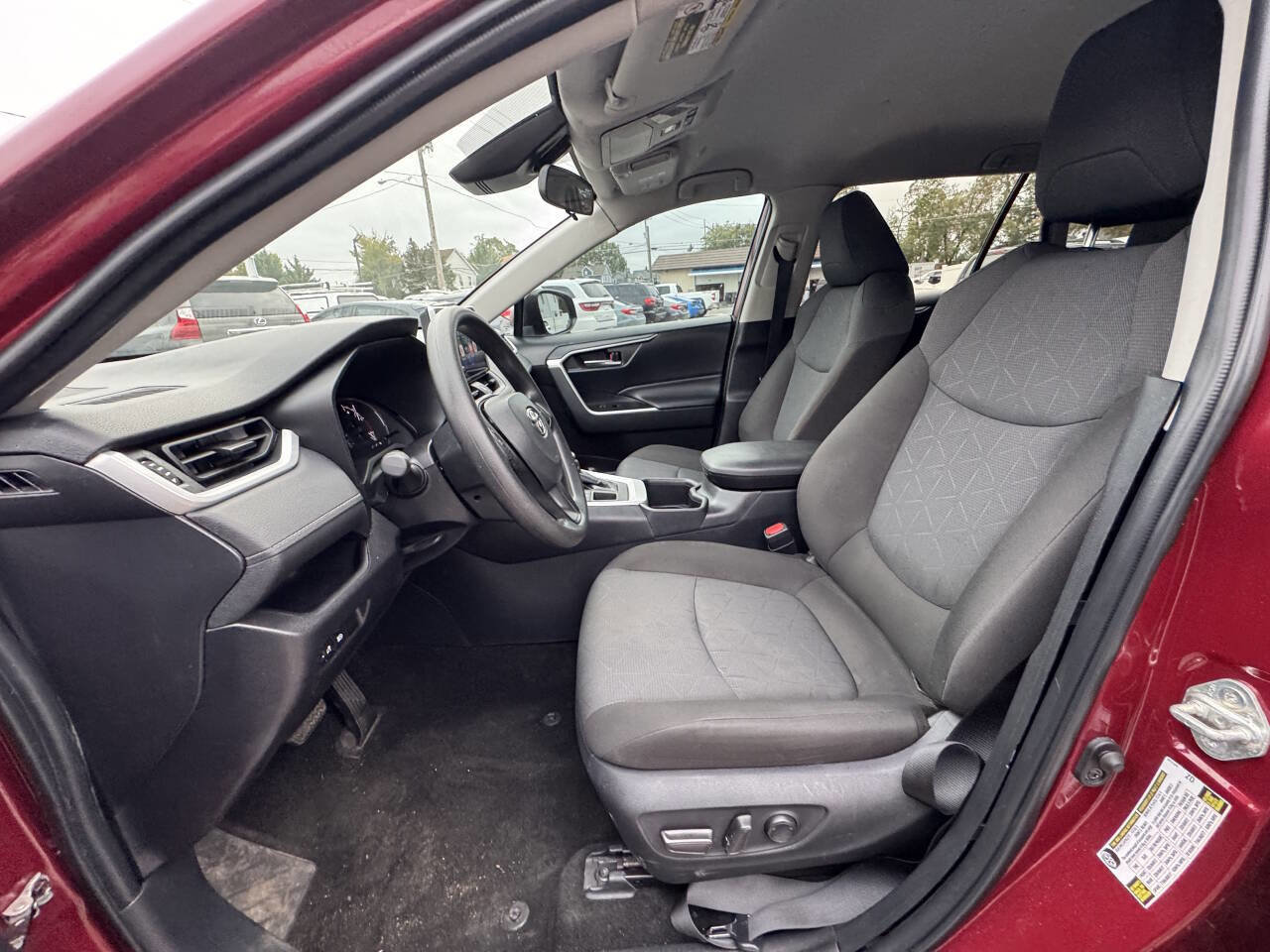 Used 2025 Toyota RAV4 XLE image 49