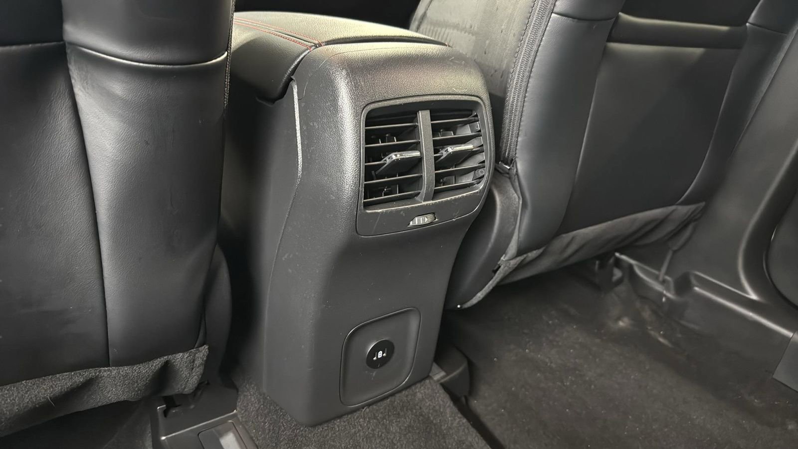 Certified 2025 Ford Escape ST-Line image 28