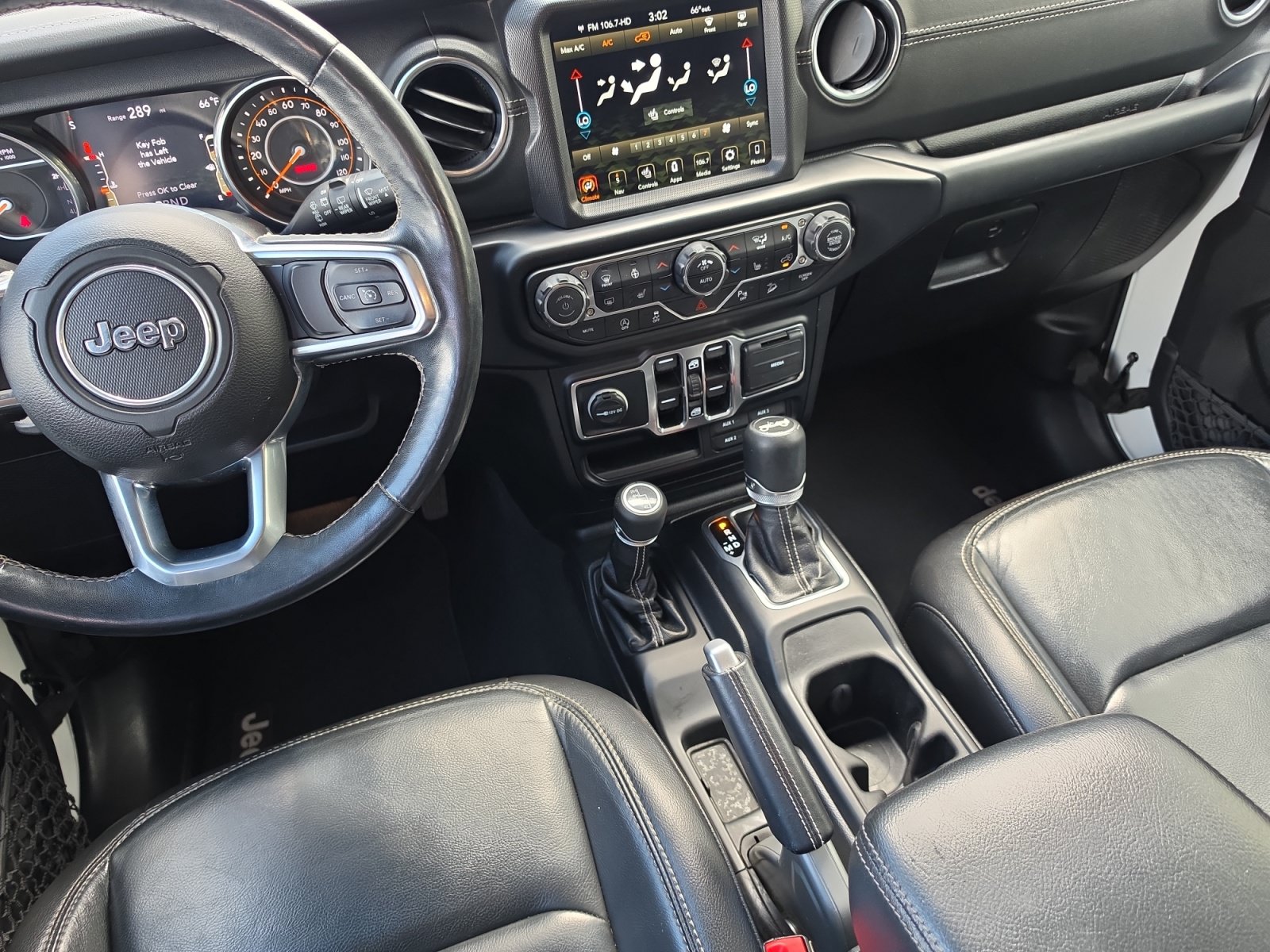 Used 2019 Jeep Wrangler Unlimited Sahara AWD/4WD image 27