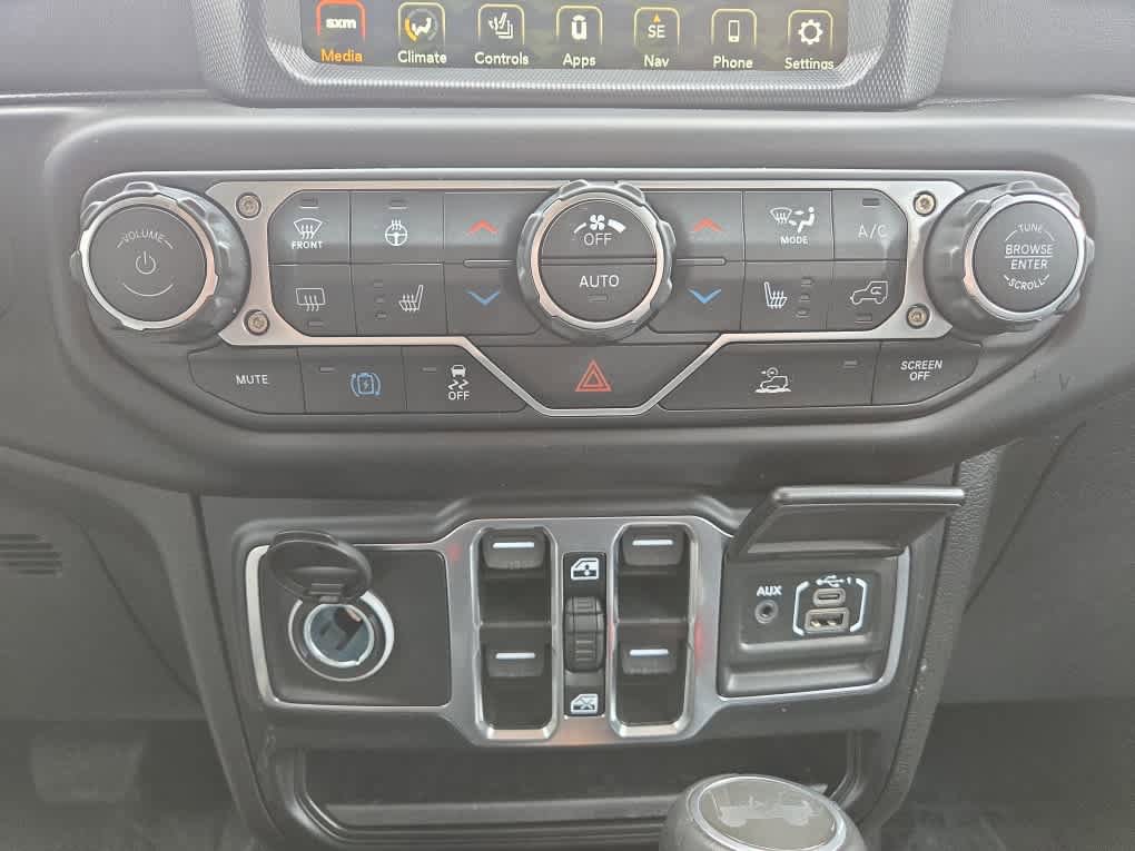 Used 2023 Jeep Wrangler Unlimited Sahara w/ Cold Weather Group AWD/4WD image 26