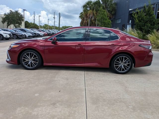 Used 2021 Toyota Camry XLE w/ Navigation Package FWD image 9