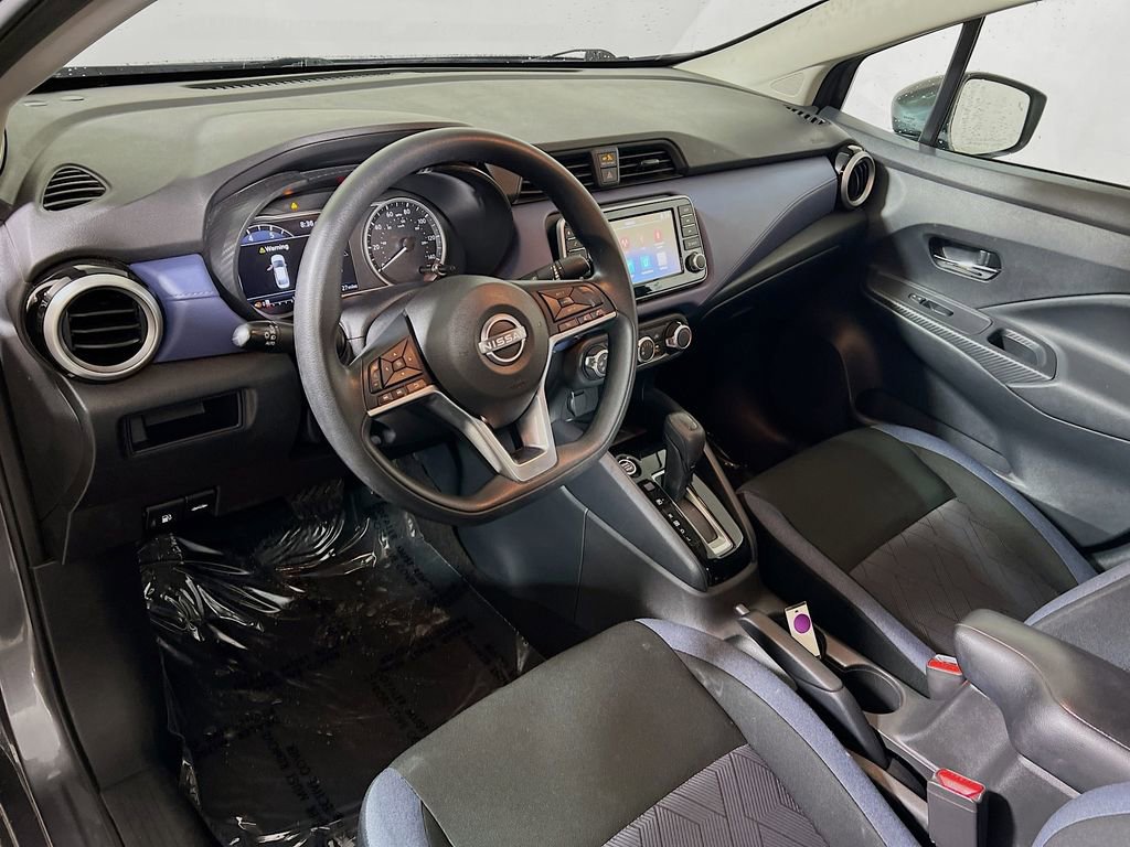 Used 2024 Nissan Versa SV FWD image 9