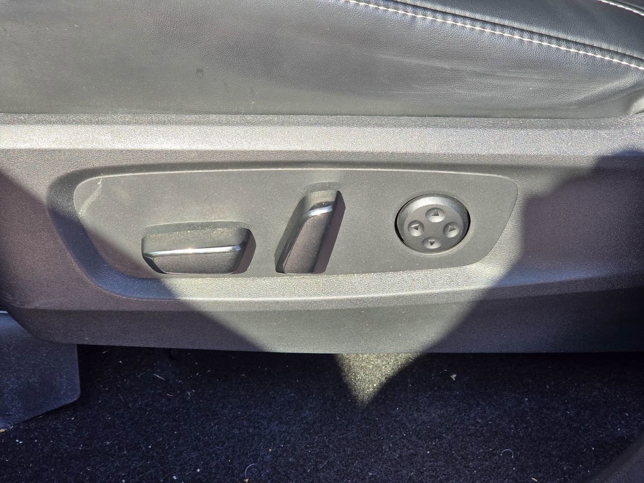 Used 2023 INFINITI QX60 Pure image 11