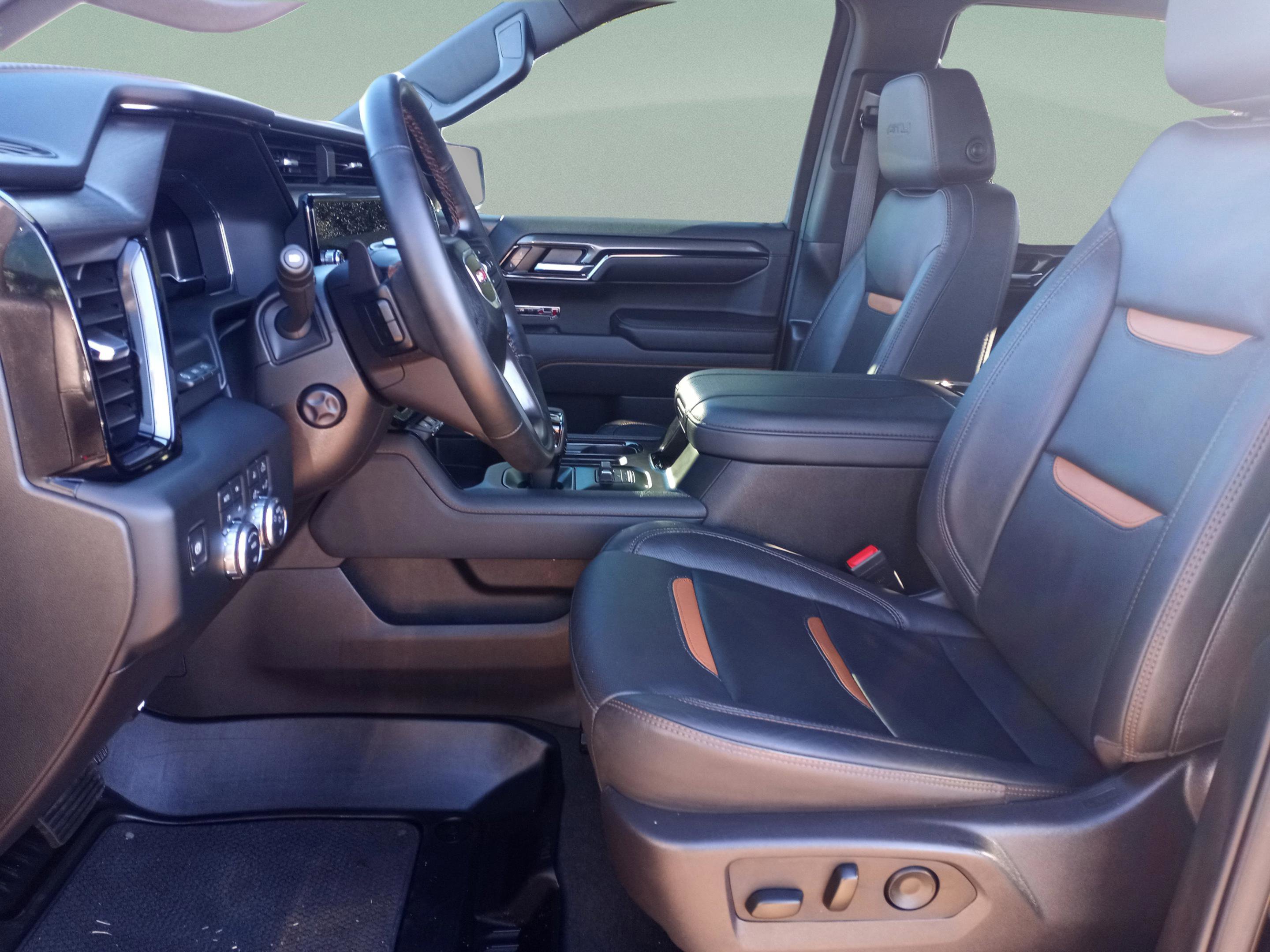 Used 2024 GMC Sierra 1500 AT4 w/ Technology Package image 23