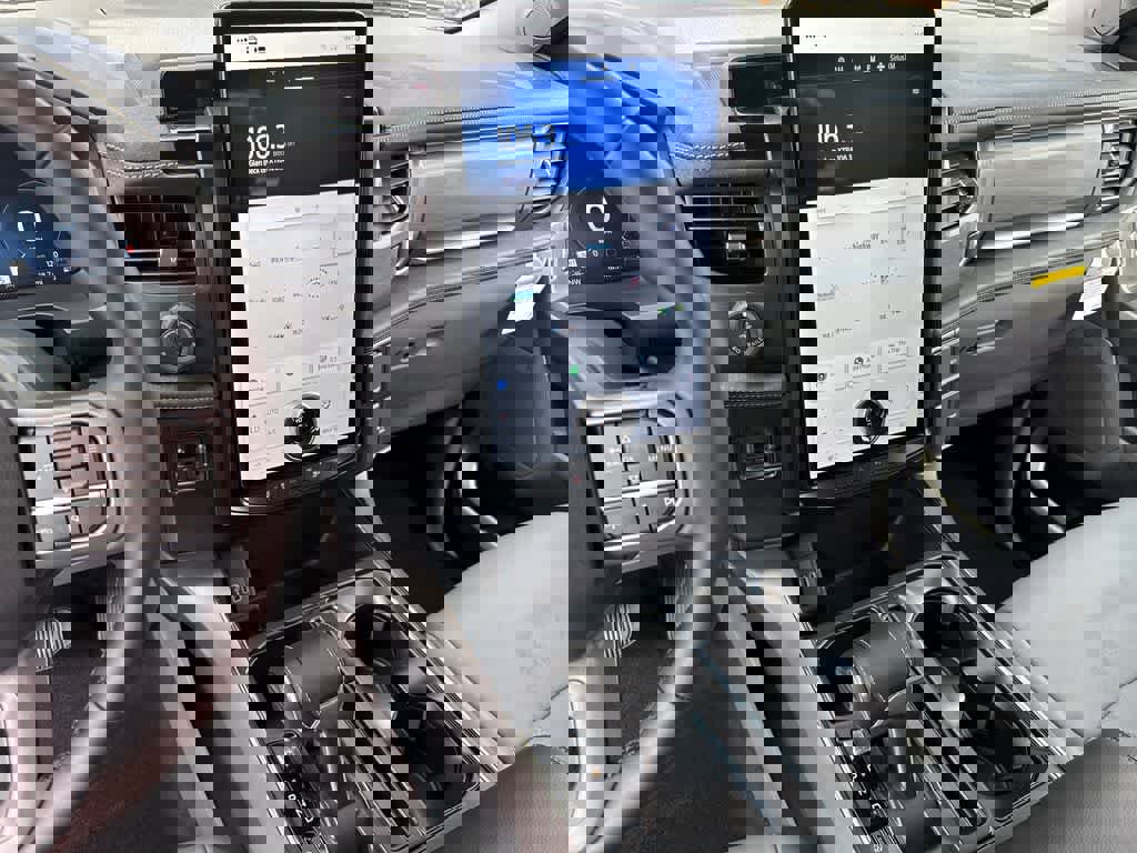 New 2025 Ford F150 Lightning Flash image 26