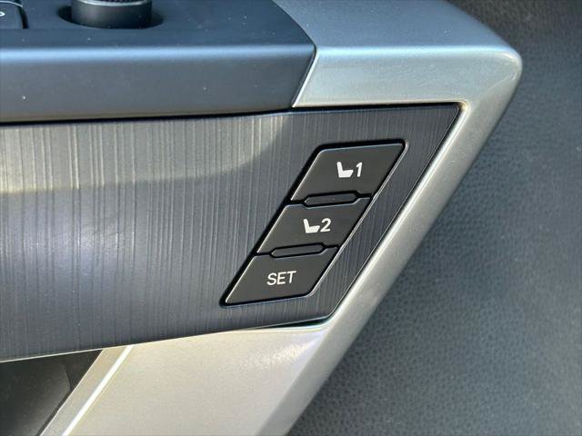 Certified 2024 Toyota Sequoia Platinum AWD/4WD image 29